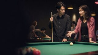 【ビリヤードバーの出会い】台を挟んで意気投合した25歳とコンビ戦の夜のアイキャッチ画像